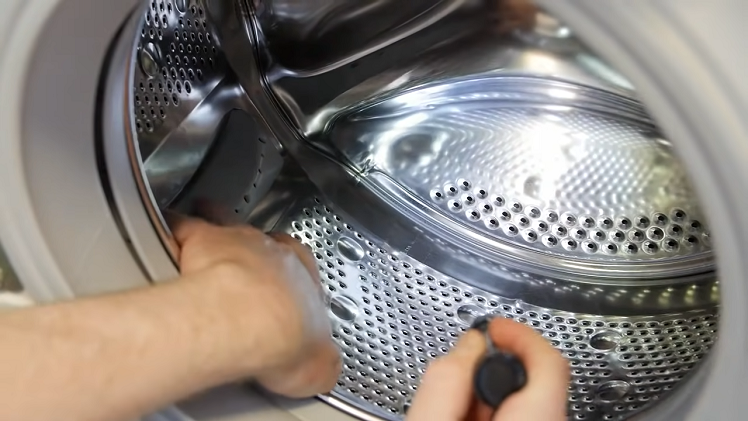 How To Remove A Stuck Item From A Washing Machine Drum Espares