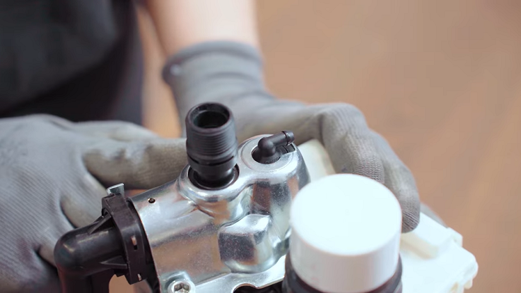 Look inside the top of the pump cylinder head and inspect the seal for damage.