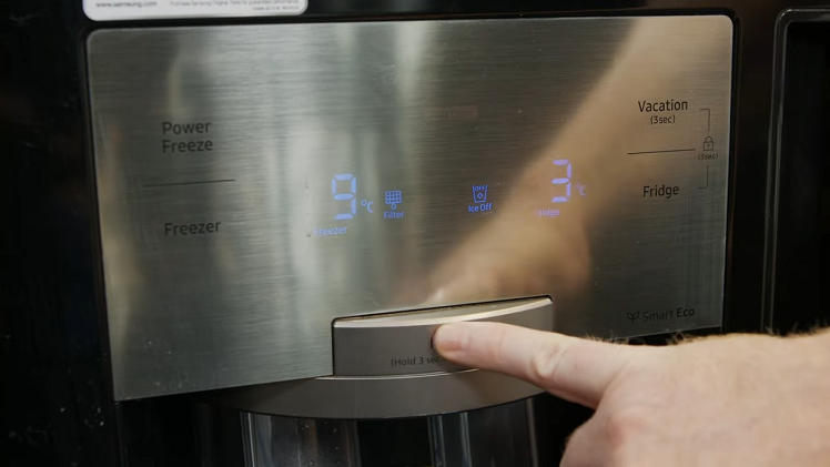 Turning The Ice Maker On By Pressing The Large Ice Type Button