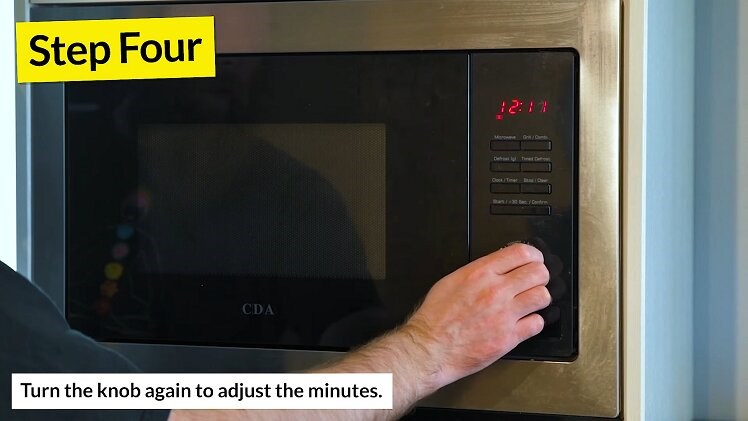 Turn the control knob again to adjust the minutes until you reach the correct time you want your microwave to display
