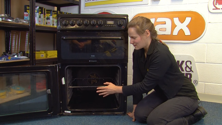 Correctly Positioning The Rack Inside The Oven