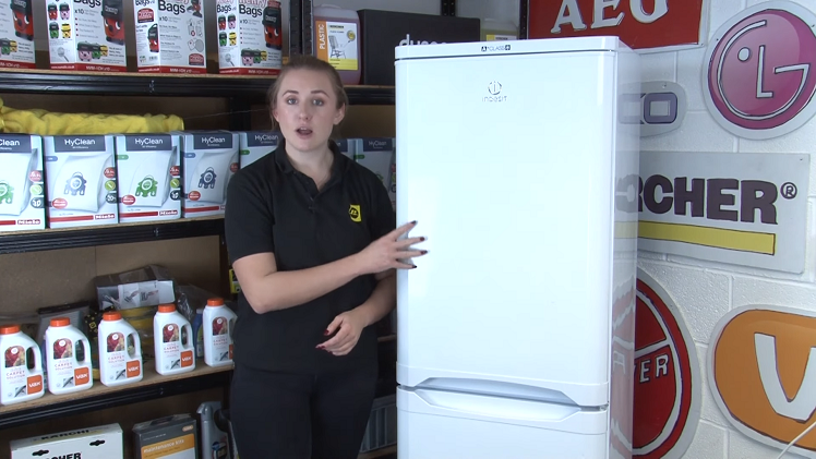 Making Sure To Keep The Fridge Freezer Doors Shut